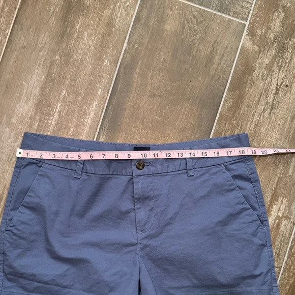 GAP Women's Slate Blue Shorts - Picture 3 of 8